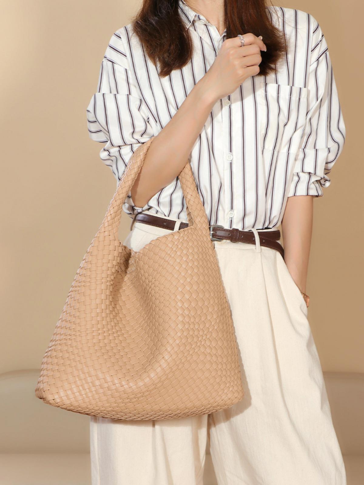 Eloise Hobo