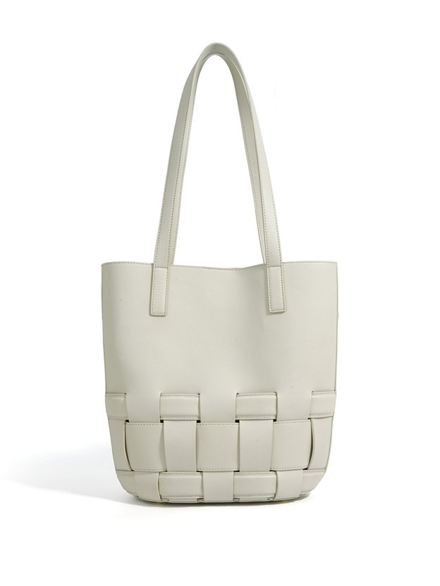 shoulder bags at EASRTA